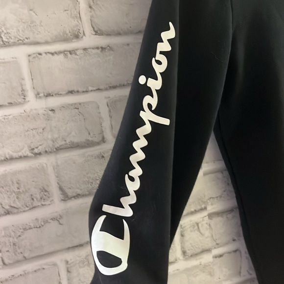 Champion youth T Shirt Size XL 14/16  Black 100% Cotton Big C Logo Long Sleeve - Picture 4 of 7